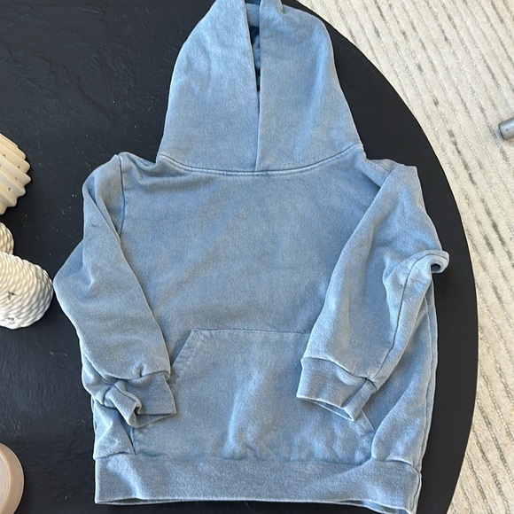 Talentless - Picture 4 of 5